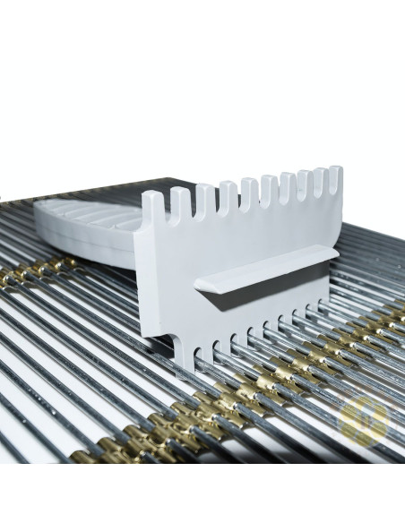 RASCHIETTO PER PULIZIA ESCLUDI REGINA IN PLASTICA