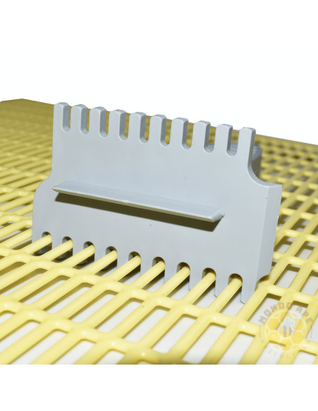 RASCHIETTO PER PULIZIA ESCLUDI REGINA IN PLASTICA