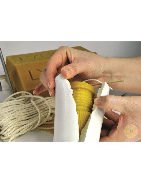 STAMPO PER CANDELA IN SILICONE PICCOLO CILINDRO CON CELLE